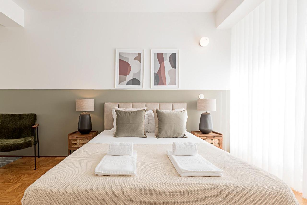 Ceuta Studio Apartments By Lovelystay Porto Exterior photo