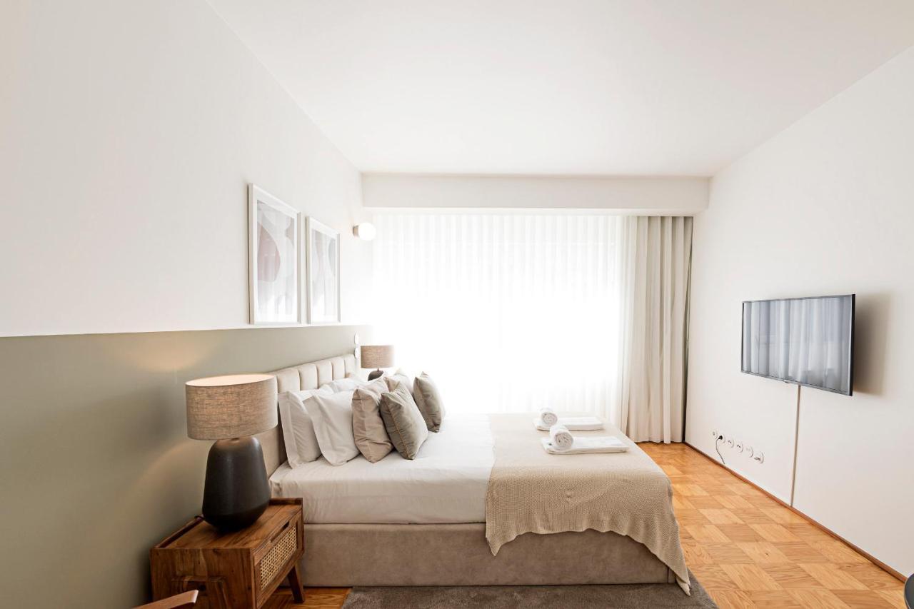Ceuta Studio Apartments By Lovelystay Porto Exterior photo